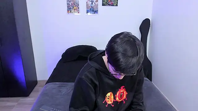 Snapshot of Aventure_Twinks chatting on 02-26-25, 10:20 Aventure Twinks online show from 02-26-25, 10:20