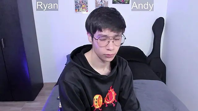 Snapshot of Aventure_Twinks chatting on 03-06-25, 07:32 Aventure Twinks online show from 03-06-25, 07:32