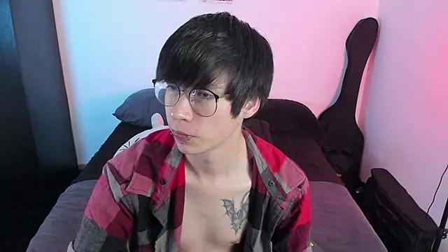 Snapshot of Aventure_Twinks chatting on 11-25-25, 05:29 Aventure Twinks online show from 11-25-25, 05:29