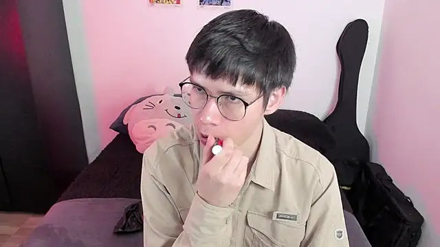 Snapshot of Aventure_Twinks chatting on 01-16-26, 05:39 Aventure Twinks online show from 01-16-26, 05:39