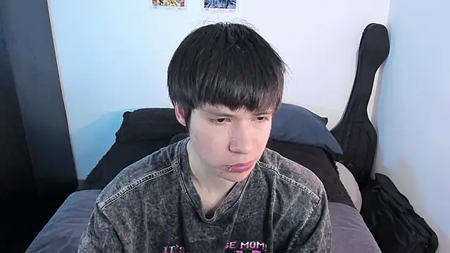 Snapshot of Aventure_Twinks chatting on 02-22-26, 01:51 Aventure Twinks online show from 02-22-26, 01:51