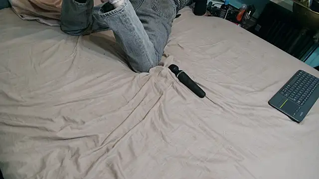 Snapshot of Prxscillia_Tx chatting on 10-23-25, 07:12 Prxscillia Tx online show from 10-23-25, 07:12