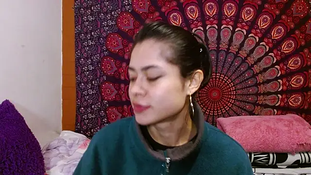 AbbySccott online show from 11-29-25, 12:13