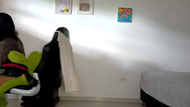 fantasty nylon online show from 05-18-26, 04:13