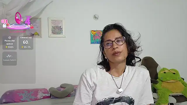 fantasty nylon online show from 06-18-26, 10:25