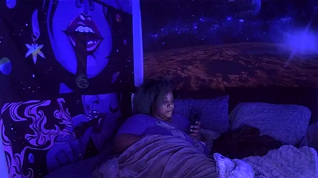 AutumnHart online show from 02-11-25, 09:35