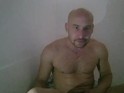 Snapshot of Smileboy698 chatting on 02-06-26, 08:34 Smileboy698 online show from 02-06-26, 08:34