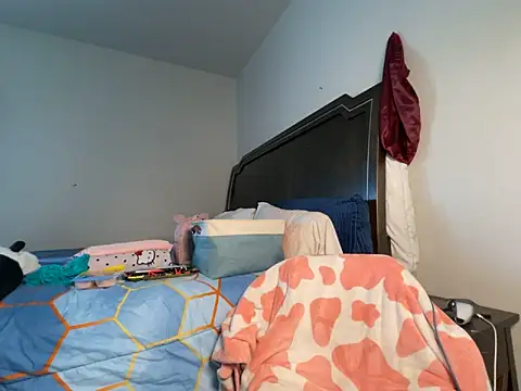 VixenCapri online show from 12-22-25, 06:38