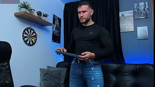 Snapshot of AndrewDiaz chatting on 12-28-24, 10:58 AndrewDiaz online show from 12-28-24, 10:58