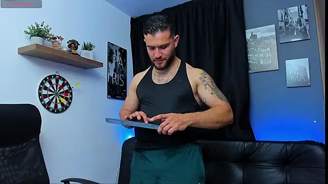 Snapshot of AndrewDiaz chatting on 01-16-25, 03:45 AndrewDiaz online show from 01-16-25, 03:45