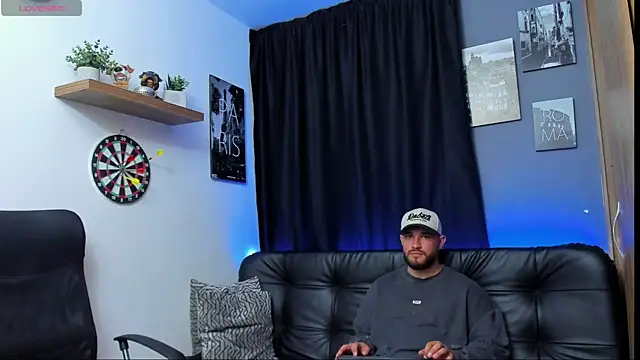 Snapshot of AndrewDiaz chatting on 01-27-25, 03:26 AndrewDiaz online show from 01-27-25, 03:26