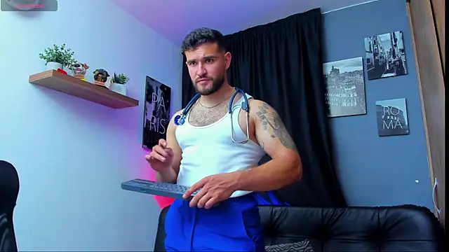 Snapshot of AndrewDiaz chatting on 03-07-25, 08:56 AndrewDiaz online show from 03-07-25, 08:56