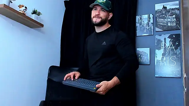 Snapshot of AndrewDiaz chatting on 10-24-25, 11:34 AndrewDiaz online show from 10-24-25, 11:34