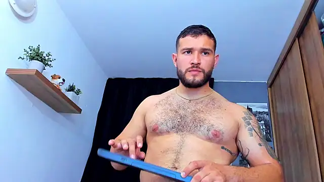 Snapshot of AndrewDiaz chatting on 10-27-25, 05:22 AndrewDiaz online show from 10-27-25, 05:22