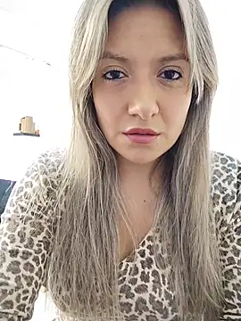 valeriahunter1 online show from 02-26-26, 09:36