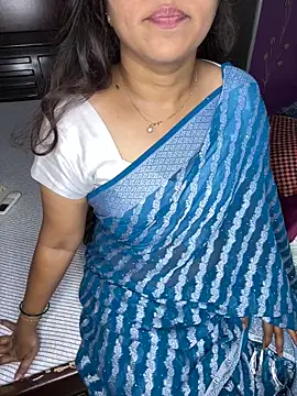 Snapshot of kannadatelugugirl chatting on 09-17-25, 03:19 kannadatelugugirl online show from 09-17-25, 03:19