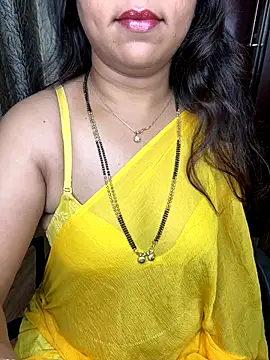 Snapshot of kannadatelugugirl chatting on 10-07-25, 12:19 kannadatelugugirl online show from 10-07-25, 12:19