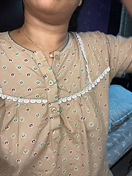 Snapshot of kannadatelugugirl chatting on 11-02-25, 05:15 kannadatelugugirl online show from 11-02-25, 05:15