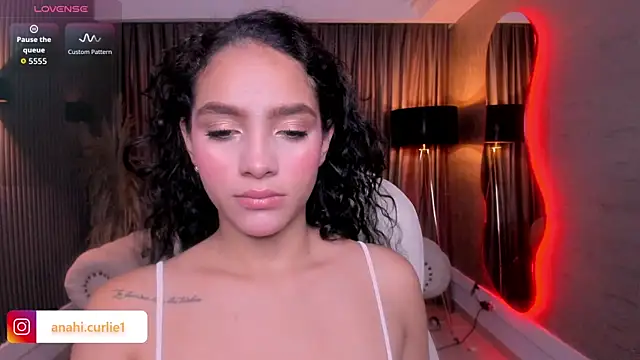 anahi curlie1 online show from 06-16-26, 11:24