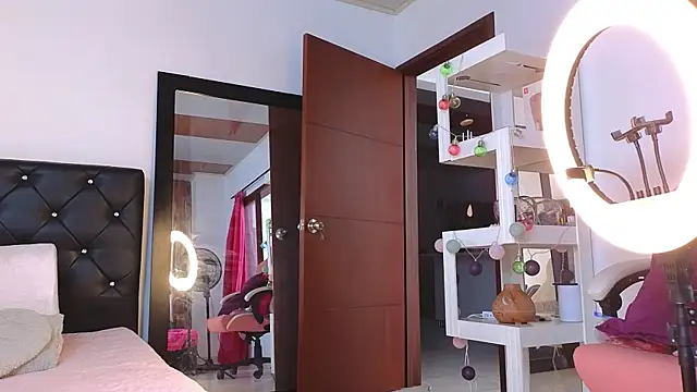 tatiana big ass boobs online show from 10-07-25, 09:45