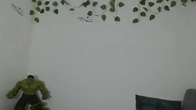 Snapshot of Angel_bran chatting on 11-18-25, 08:13 Angel bran online show from 11-18-25, 08:13