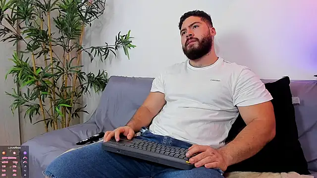 SebastianVilla  online show from 07-30-26, 09:58