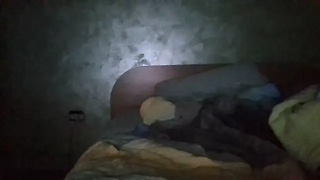 Snapshot of Drogon1000 chatting on 01-08-26, 12:18 Drogon1000 online show from 01-08-26, 12:18