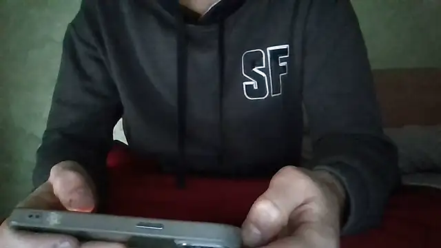 Snapshot of Drogon1000 chatting on 01-10-26, 01:46 Drogon1000 online show from 01-10-26, 01:46