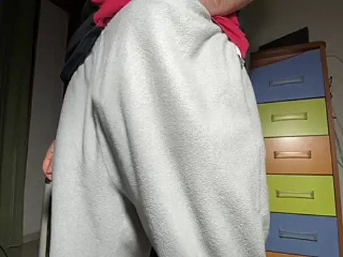 Snapshot of Drogon1000 chatting on 03-12-26, 11:00 Drogon1000 online show from 03-12-26, 11:00