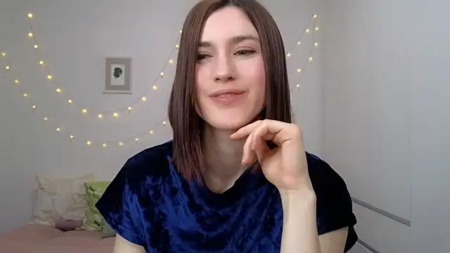 AliciaNewell online show from 06-13-26, 04:43