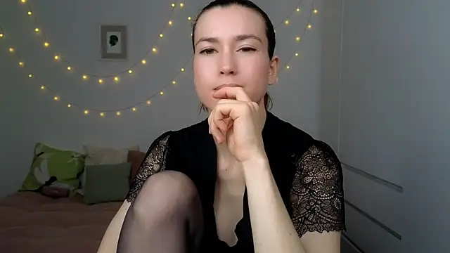 AliciaNewell online show from 07-04-26, 04:18
