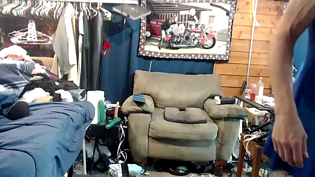 Snapshot of Brooke-lynn chatting on 01-08-25, 11:43 Brooke-lynn online show from 01-08-25, 11:43