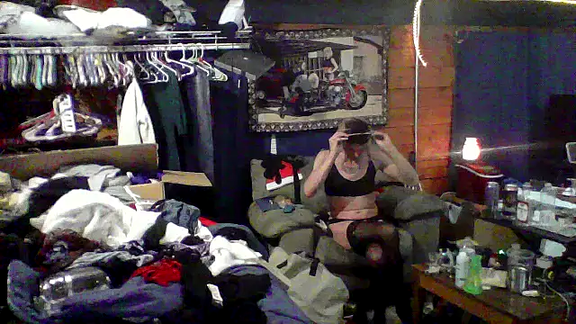 Snapshot of Brooke-lynn chatting on 01-13-25, 02:07 Brooke-lynn online show from 01-13-25, 02:07