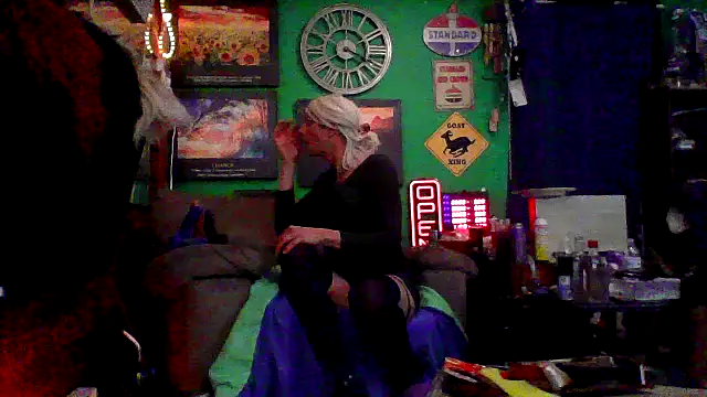 Snapshot of Brooke-lynn chatting on 02-12-25, 09:20 Brooke-lynn online show from 02-12-25, 09:20