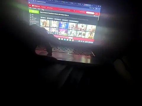 Snapshot of Brooke-lynn chatting on 10-18-25, 03:20 Brooke-lynn online show from 10-18-25, 03:20