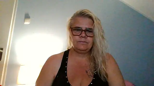 hotladymoon online show from 07-28-26, 08:52