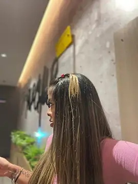 Snapshot of Emilia_Bakerr chatting on 01-27-25, 06:20 Emilia Bakerr online show from 01-27-25, 06:20