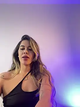 Snapshot of Emilia_Bakerr chatting on 02-08-25, 07:49 Emilia Bakerr online show from 02-08-25, 07:49