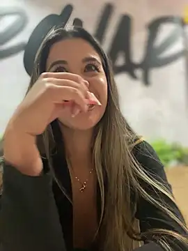 Snapshot of Emilia_Bakerr chatting on 03-16-25, 03:04 Emilia Bakerr online show from 03-16-25, 03:04