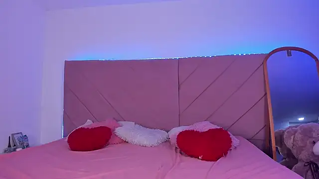 Marily Daniela  online show from 11-30-25, 02:26