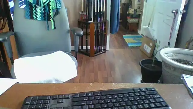 Snapshot of Daremeknot chatting on 02-21-25, 02:48 Daremeknot online show from 02-21-25, 02:48