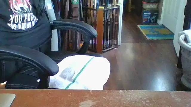 Snapshot of Daremeknot chatting on 01-09-26, 04:43 Daremeknot online show from 01-09-26, 04:43