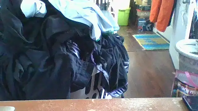 Snapshot of Daremeknot chatting on 02-09-26, 02:43 Daremeknot online show from 02-09-26, 02:43