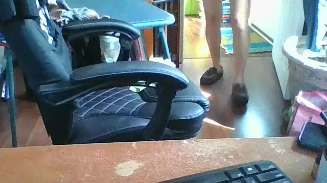 Daremeknot online show from 04-27-26, 02:48