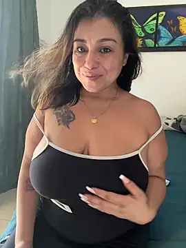 Snapshot of MrsFoucher chatting on 12-08-24, 05:55 MrsFoucher online show from 12-08-24, 05:55