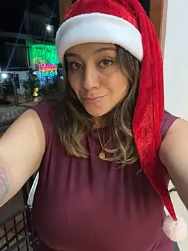 Snapshot of MrsFoucher chatting on 12-25-24, 07:46 MrsFoucher online show from 12-25-24, 07:46