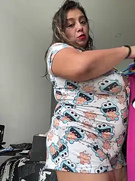 Snapshot of MrsFoucher chatting on 02-14-25, 09:10 MrsFoucher online show from 02-14-25, 09:10