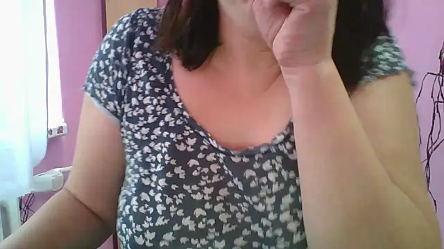 Snapshot of Lucinka1 chatting on 02-01-25, 08:39 Lucinka1 online show from 02-01-25, 08:39