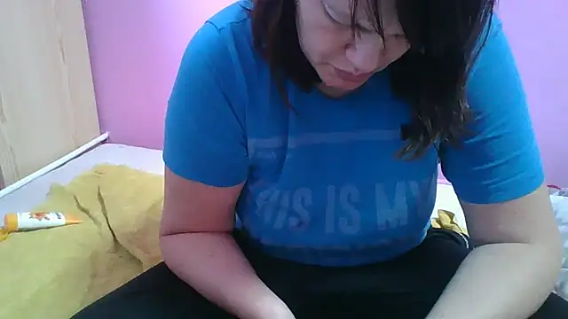 Snapshot of Lucinka1 chatting on 02-17-25, 03:42 Lucinka1 online show from 02-17-25, 03:42