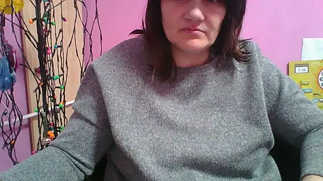 Snapshot of Lucinka1 chatting on 03-17-25, 06:11 Lucinka1 online show from 03-17-25, 06:11